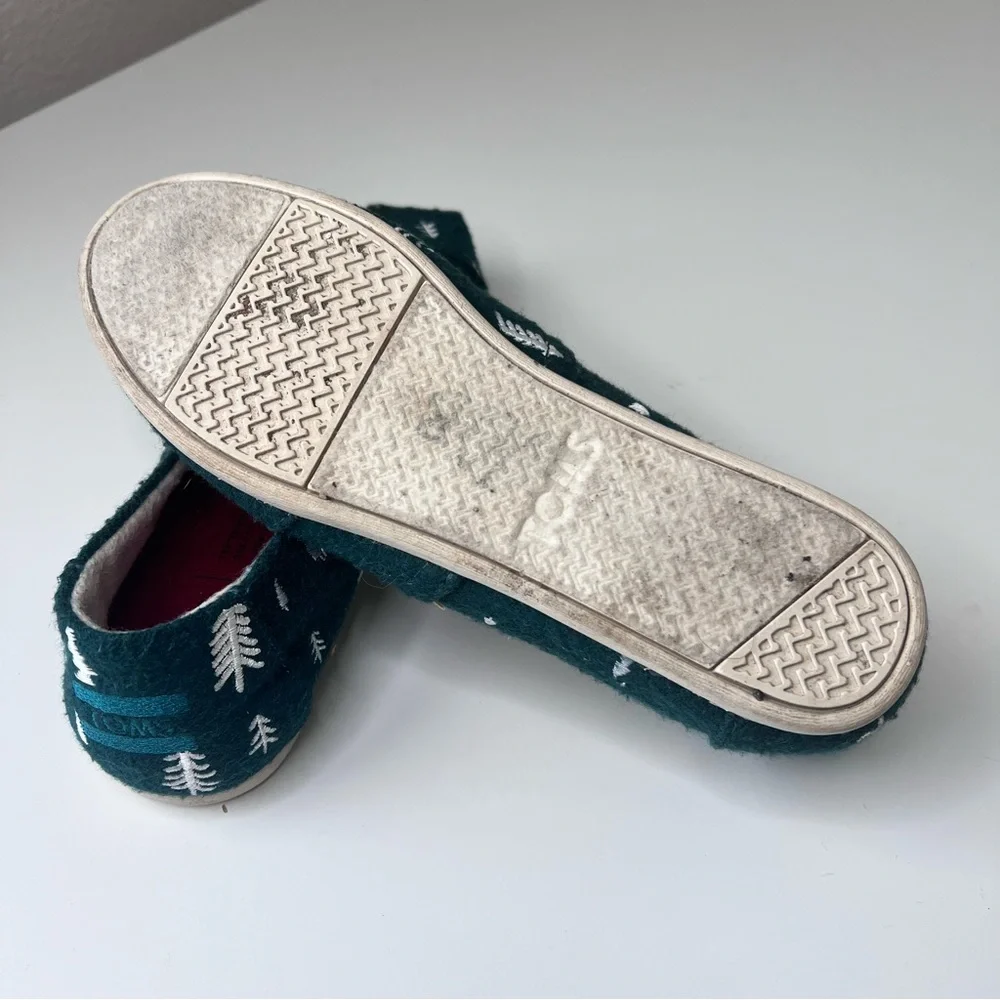 TOMS Forest Trees Embroidered Espadrilles 🌲
